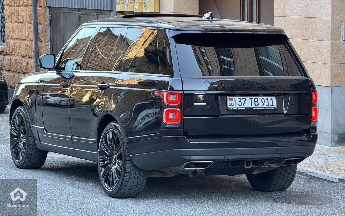Range Rover Vouge Black Edition - image 3
