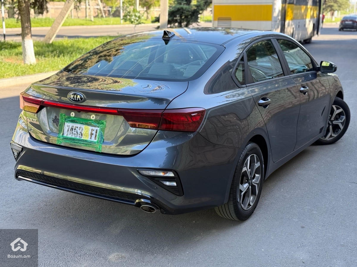kia forte - image 12