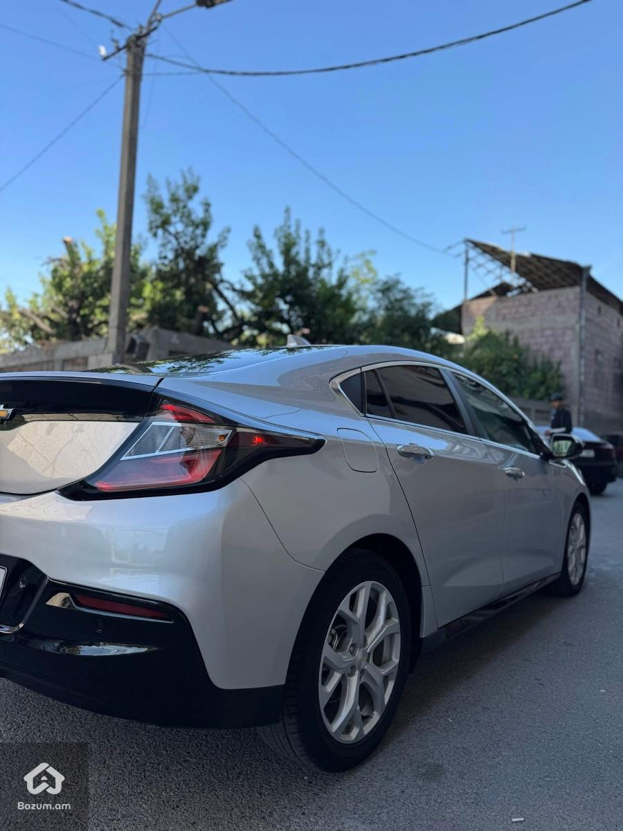 Chevrolet Volt 2 - image 3