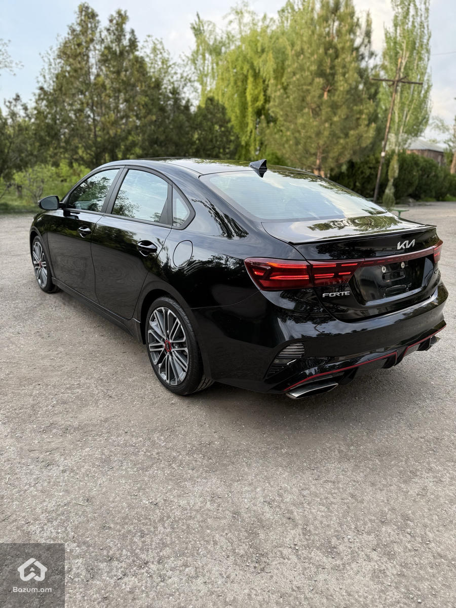 Kia Forte GT - image 3