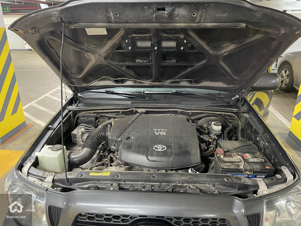 Toyota Tacoma Pickup 2011 - image 7