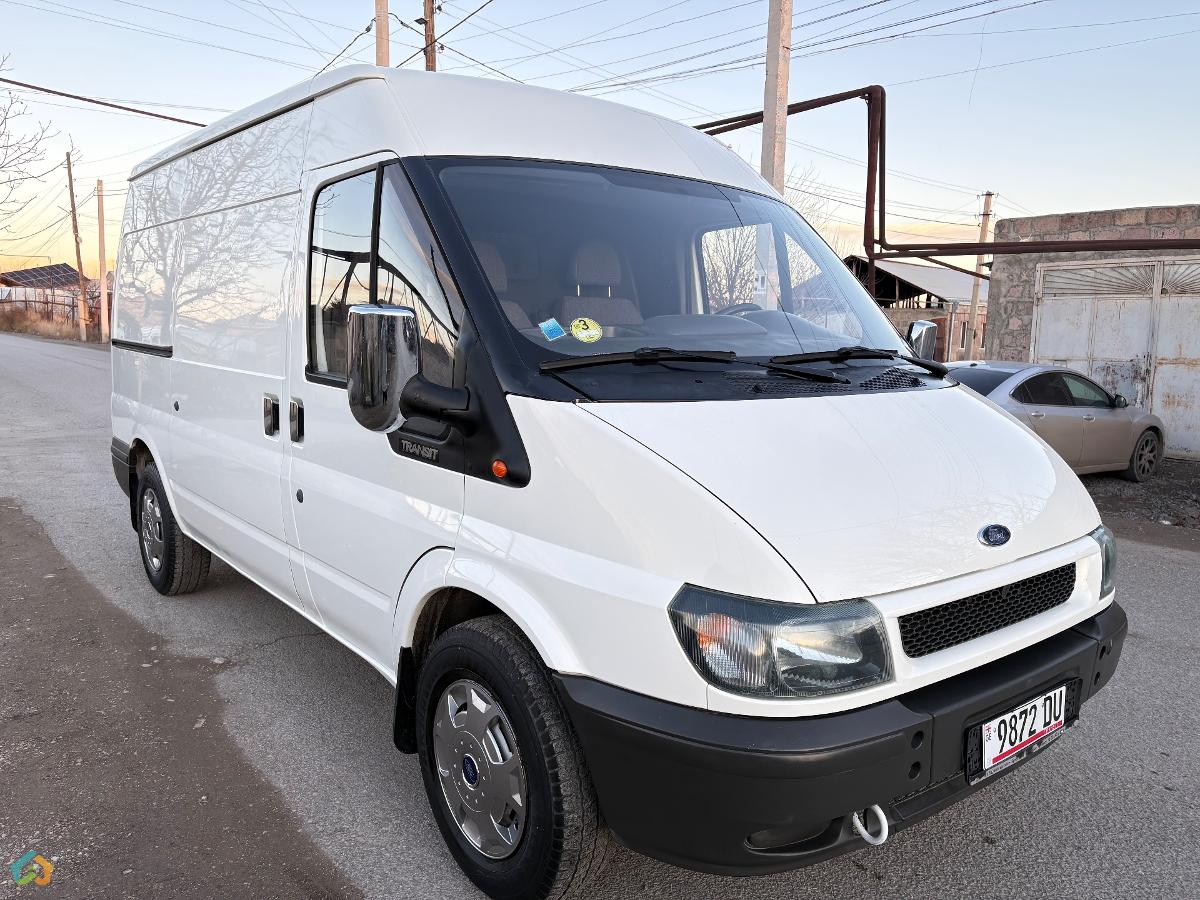 Ford Transit - image 2