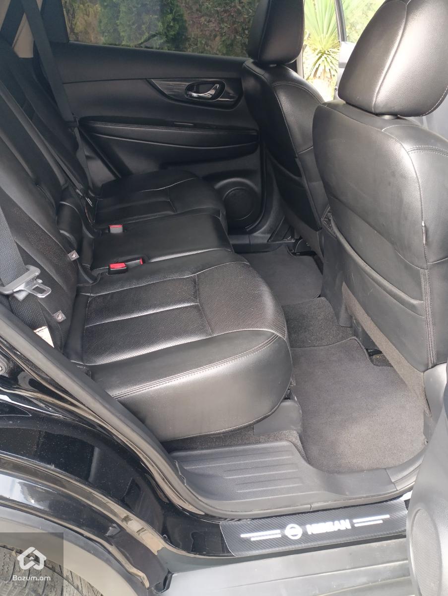 Nissan Rogue SL - image 10