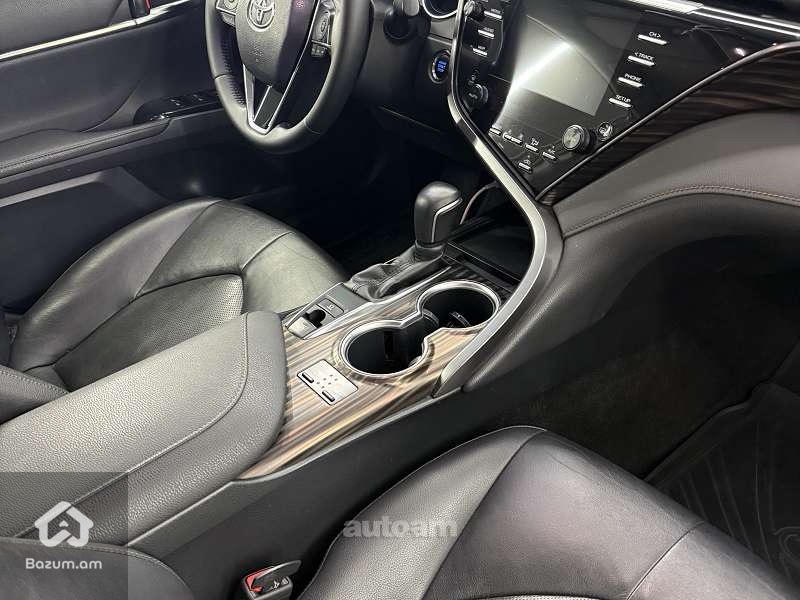 Toyota Camry 2019 - image 5