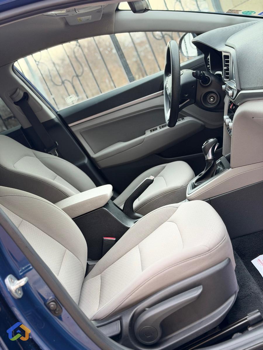 Hyundai Elantra Sel 2020 - image 9