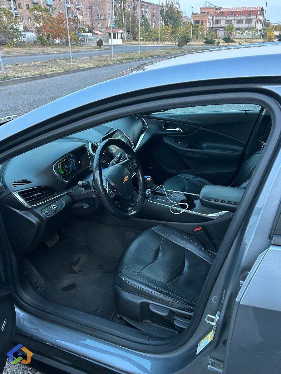 Chevrolet volt 2018 premier+ - image 6