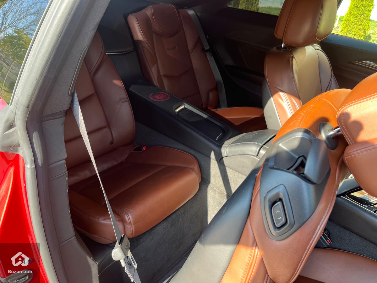 Cadillac ELR  - image 13