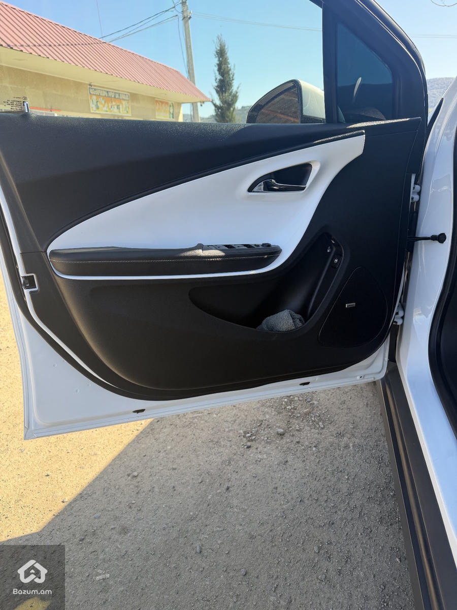 Chevrolet volt 2013 - image 7