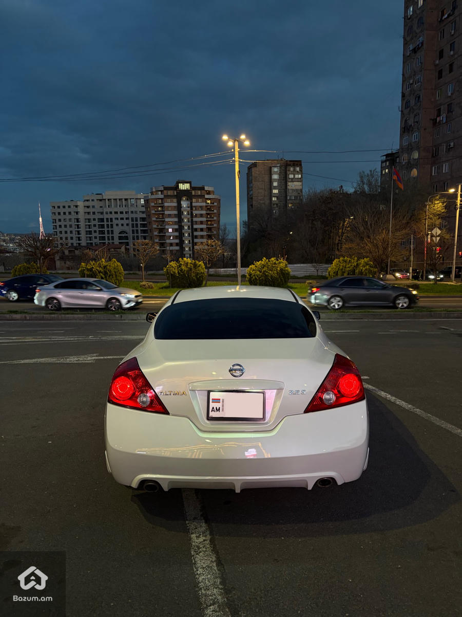 Nissan Altima Coupe 2013 - image 6