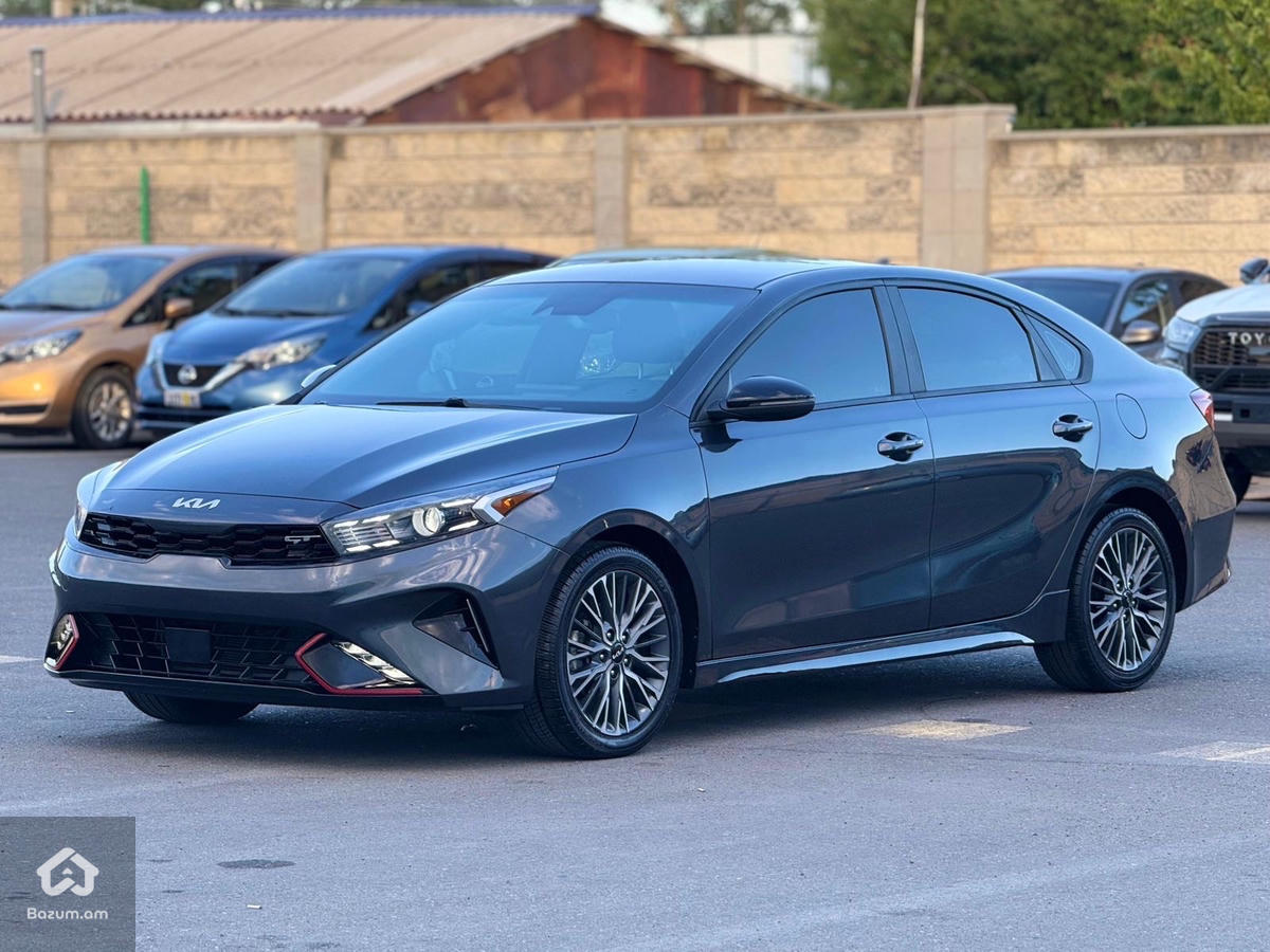 Kia Forte GT-LINE - image 5