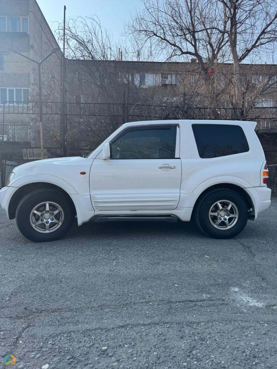 Mitsubishi Pajero 3 - image 3