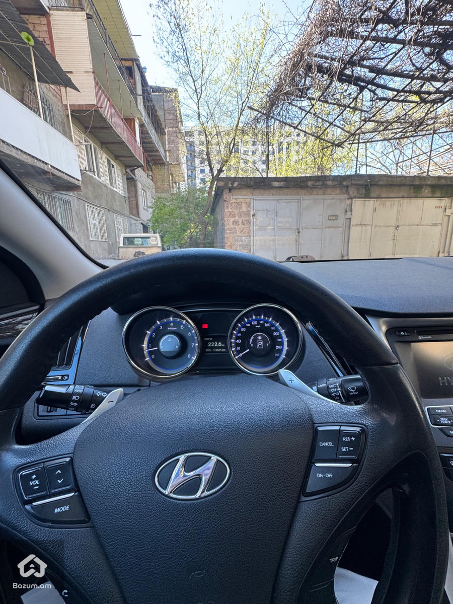 Hyundai Sonata - image 7