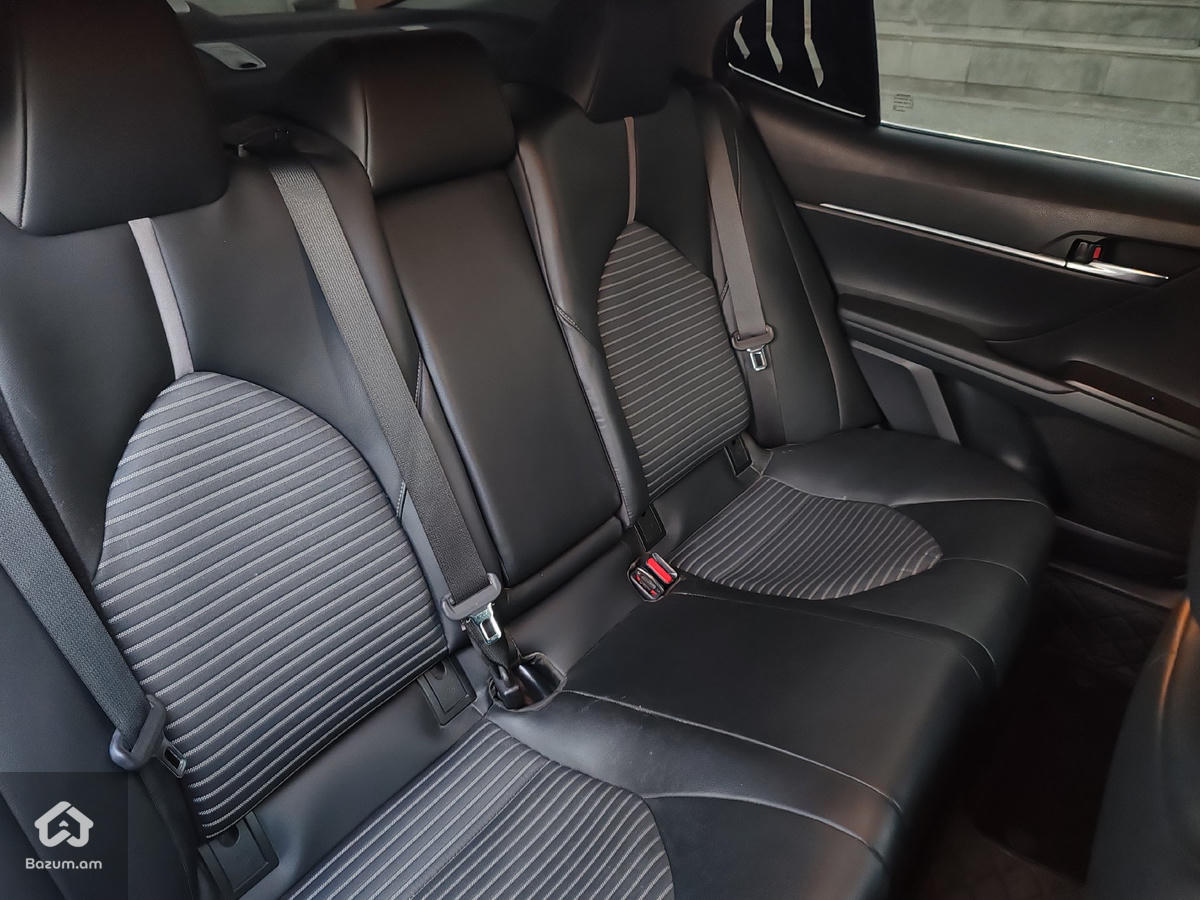 Toyota camry 2021 - image 11
