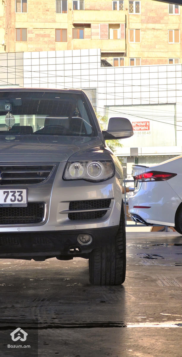Volkswagen Touareg - image 2