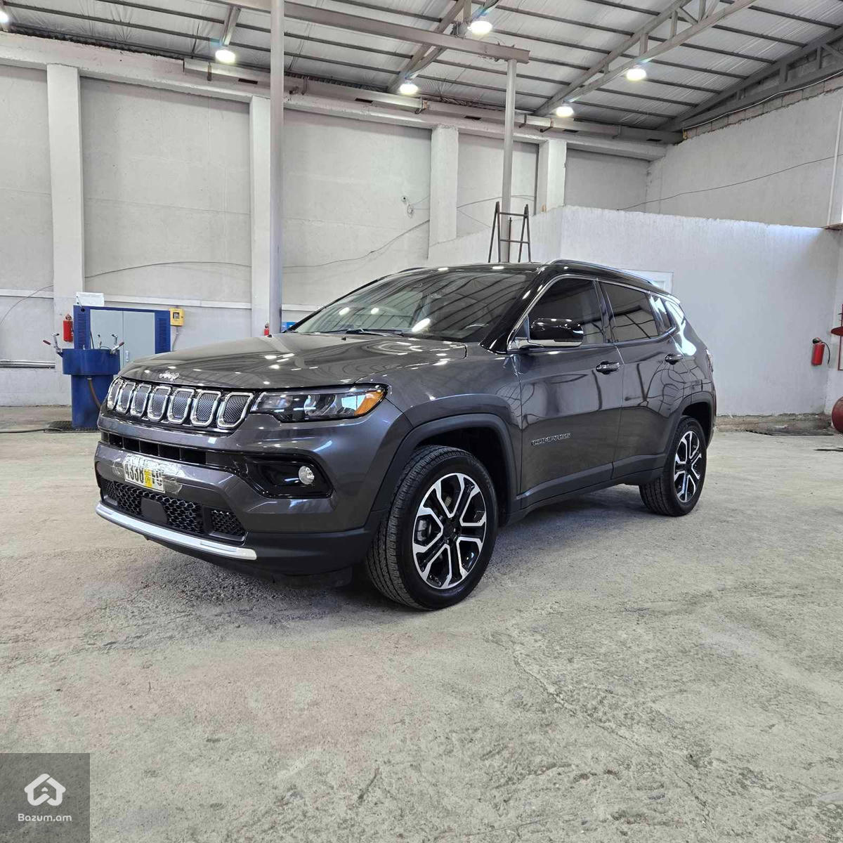 Jeep Compass - image 12