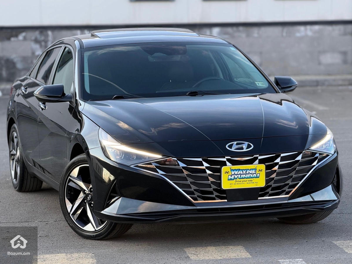 Hyundai Elantra - image 12