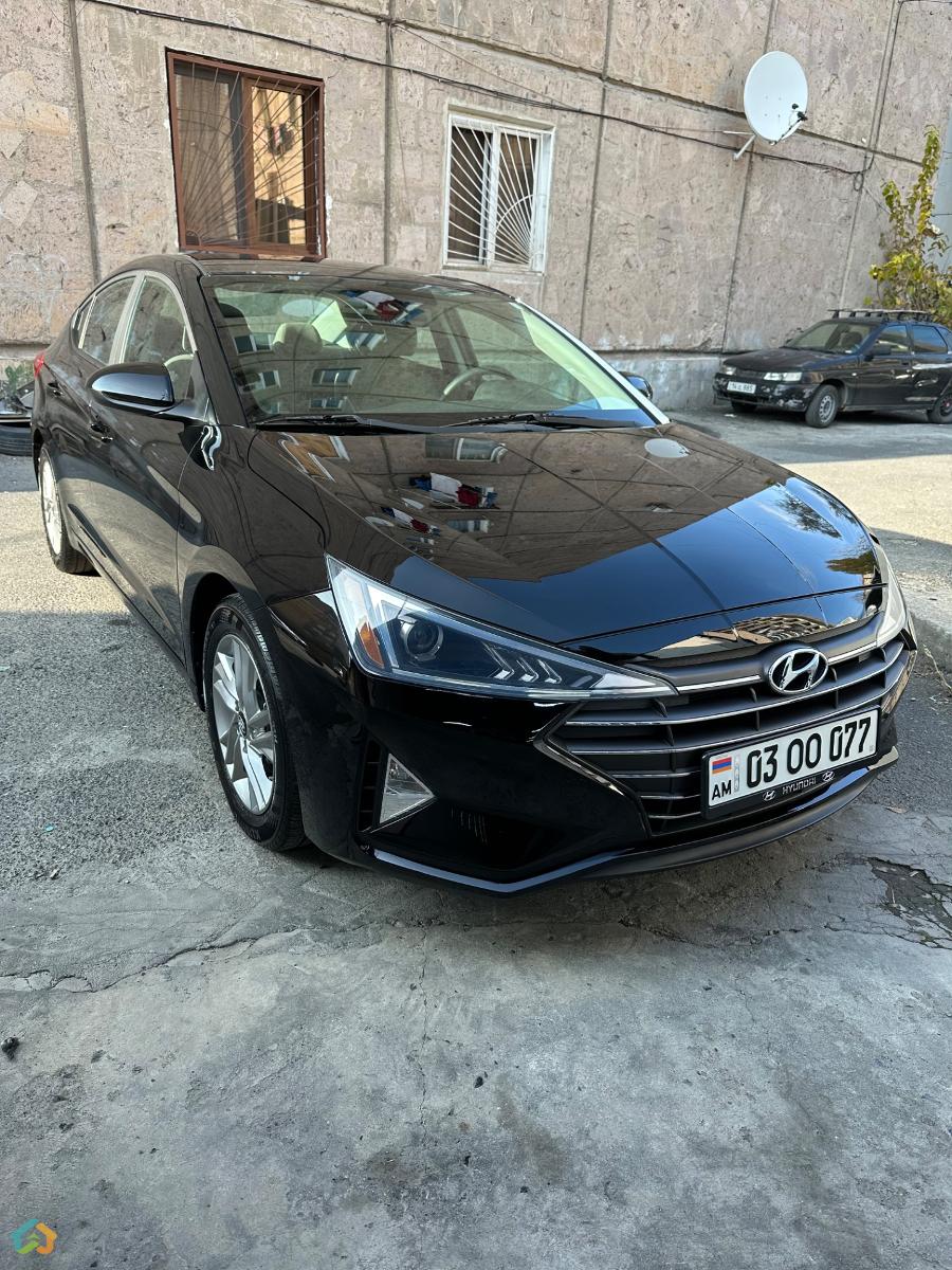 Hyundai Elantra - image 32