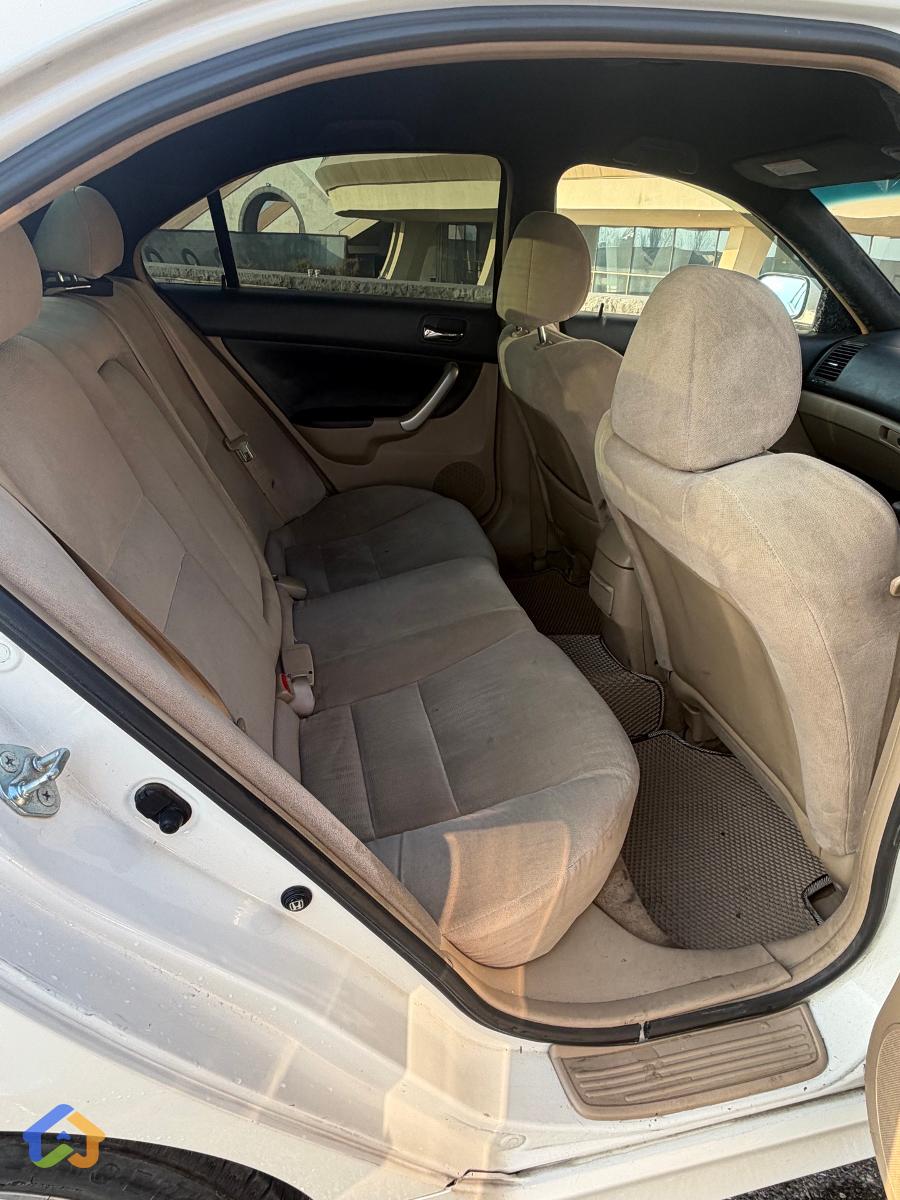 Honda Accord 7 - image 9