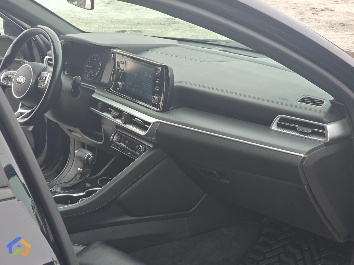 Kia K5 GT Line - image 10