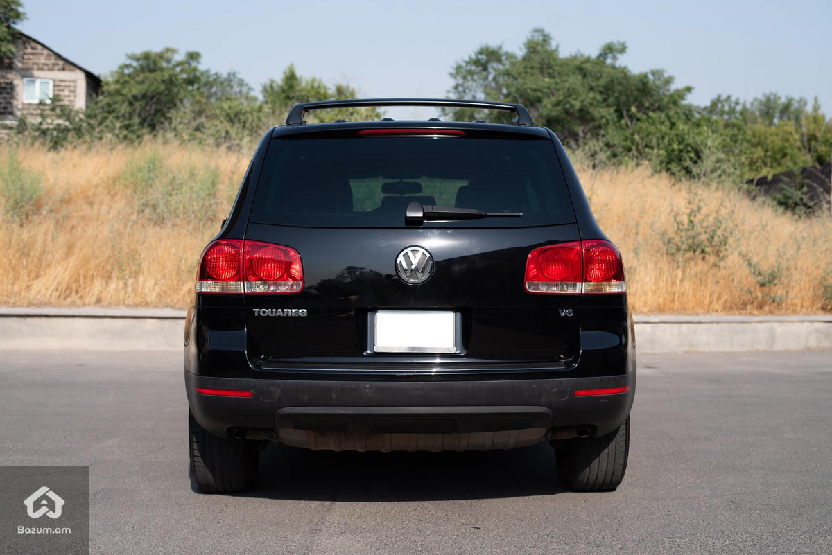 Volkswagen Touareg - image 4