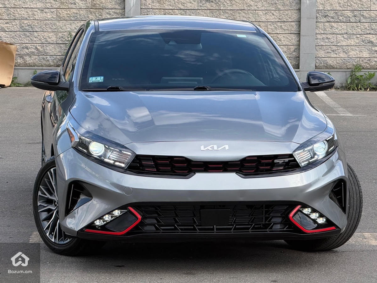 kia Forte - image 15