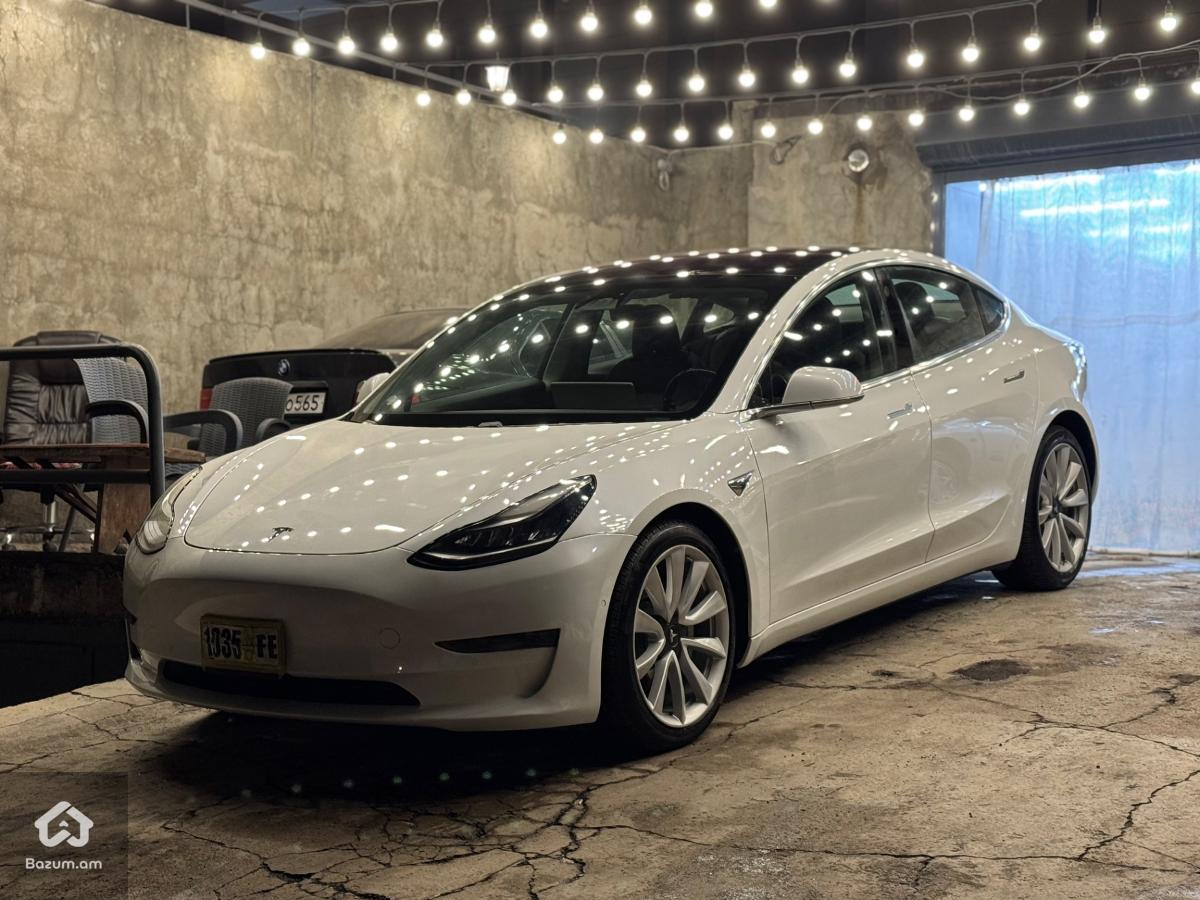 Tesla Model 3 Long Range - image 1