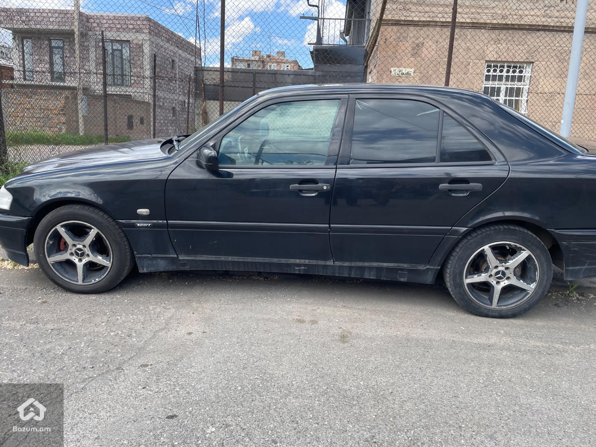 mercedes c180 - image 3