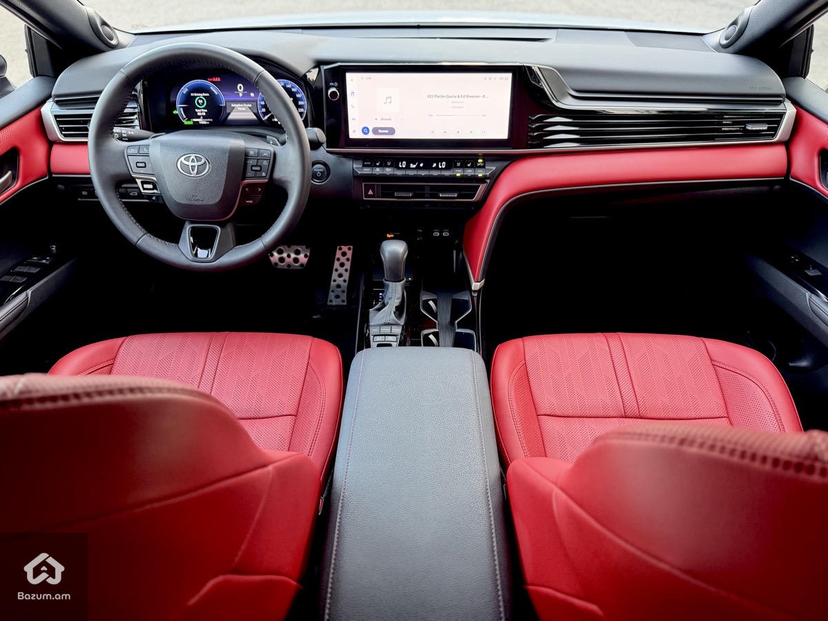 TOYOTA CAMRY 2025 XSE HIBRID - image 10