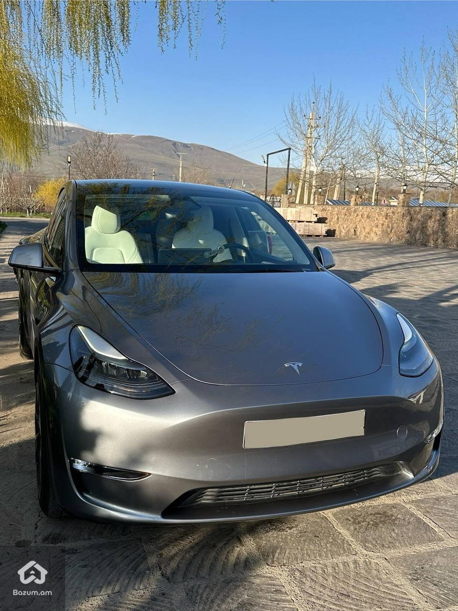 Tesla Model Y 2024/11 - image 3