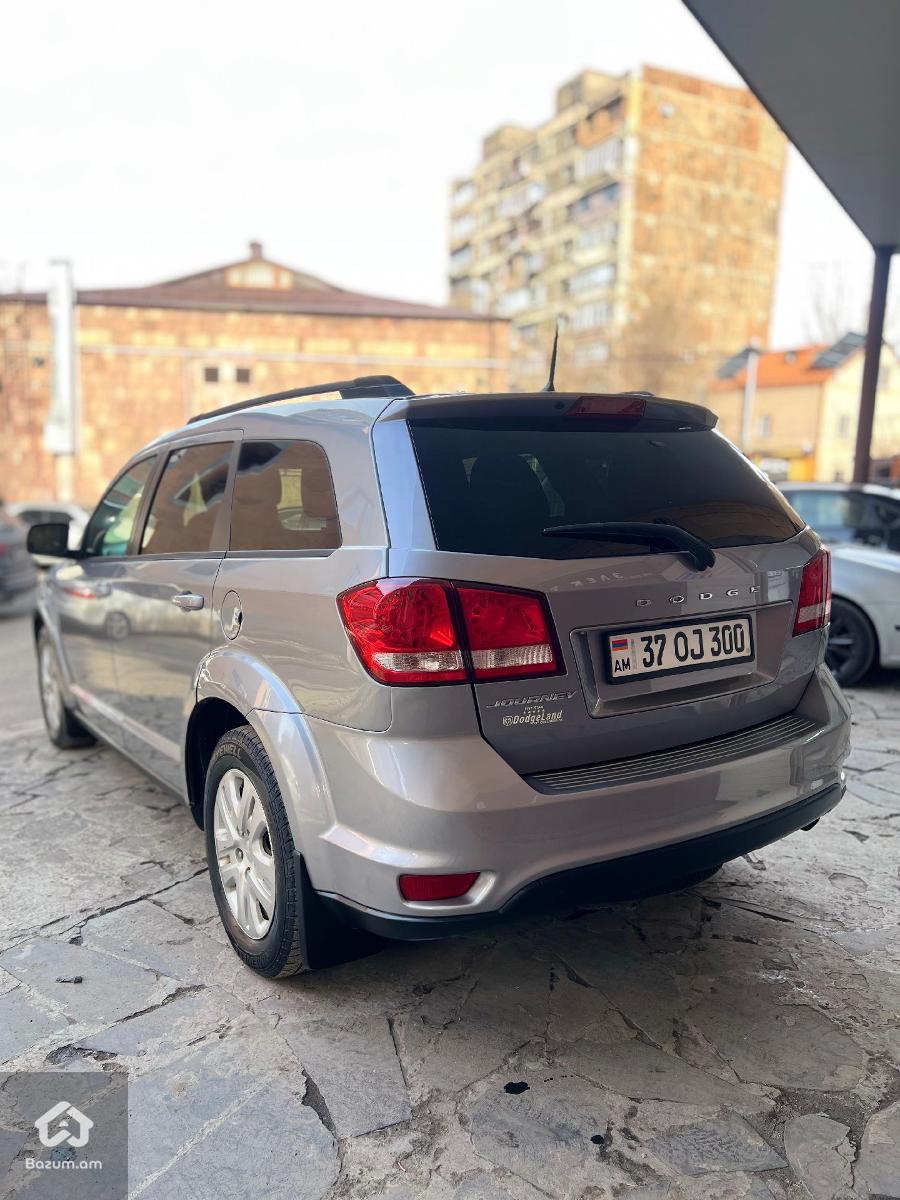 Dodge Journey - image 2