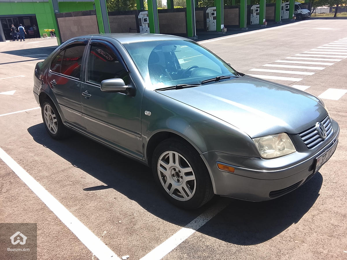 Volkswagen Jetta - image 2
