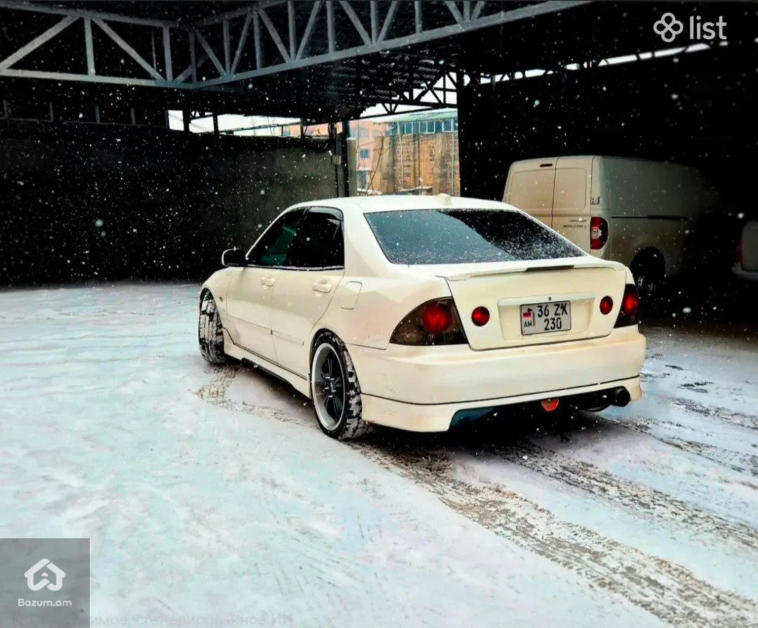 Toyota Altezza - image 11