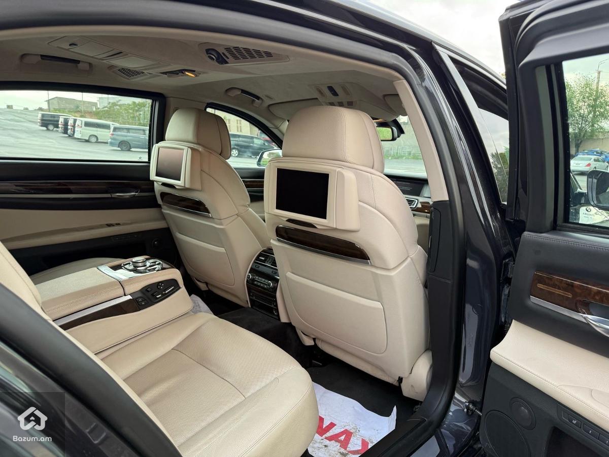 վաճառվում է զրահապատ B7 - image 16