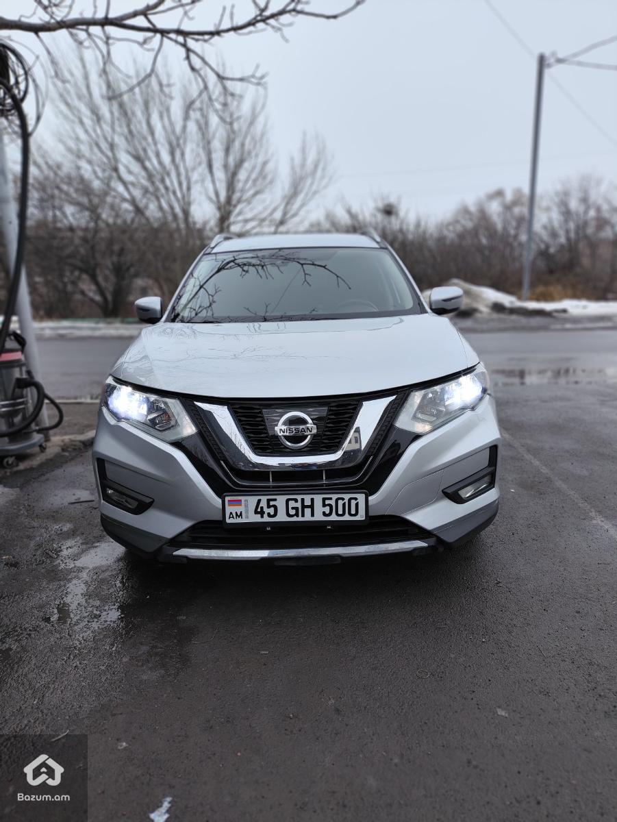 Nissan Rogue 2018 - image 1