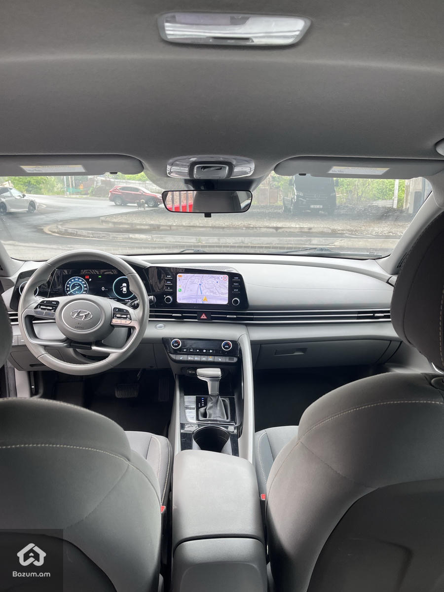 Hyundai Elantra 2022 SEL - image 13