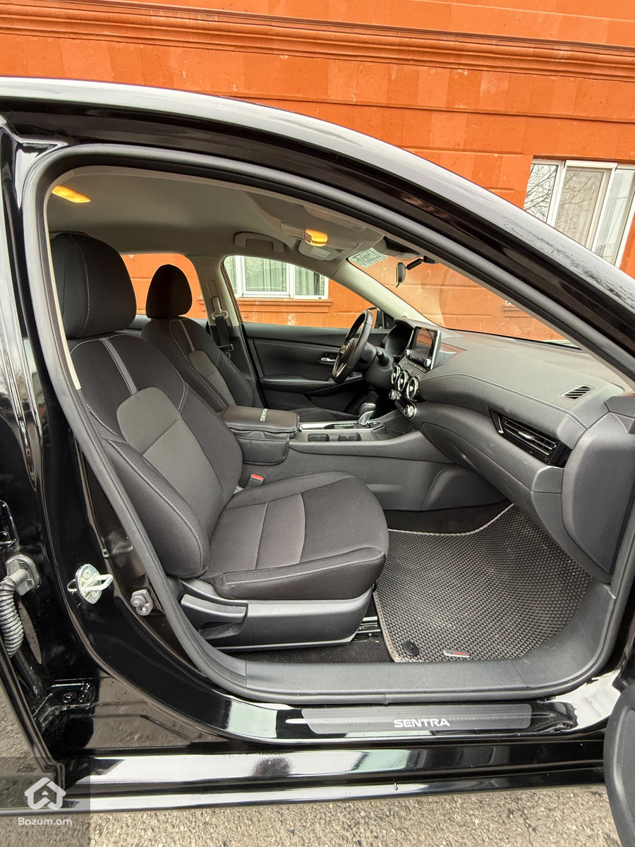 Nissan Sentra 2021 SV - image 8