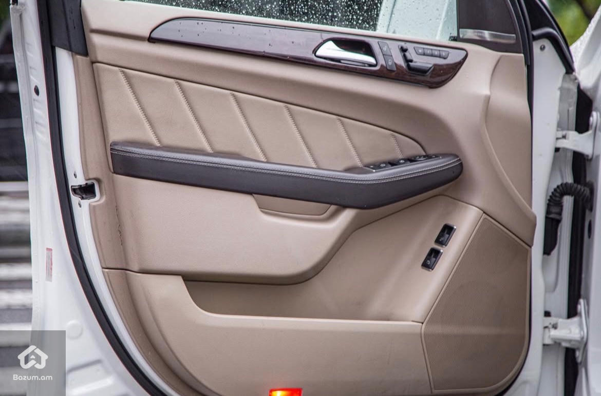 Mercedes-Benz GL 450 - image 10