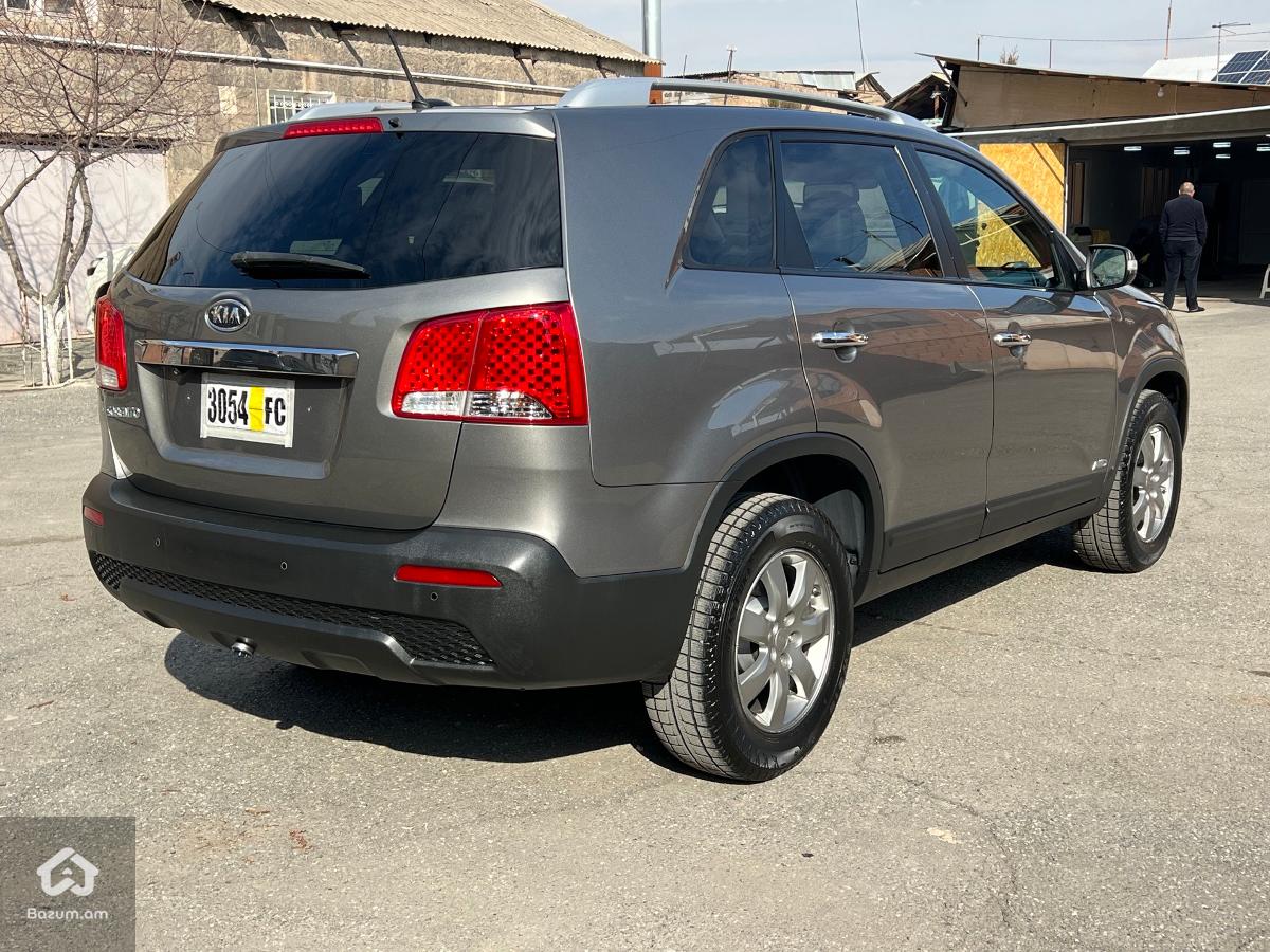 Kia Sorento 2010 - image 6