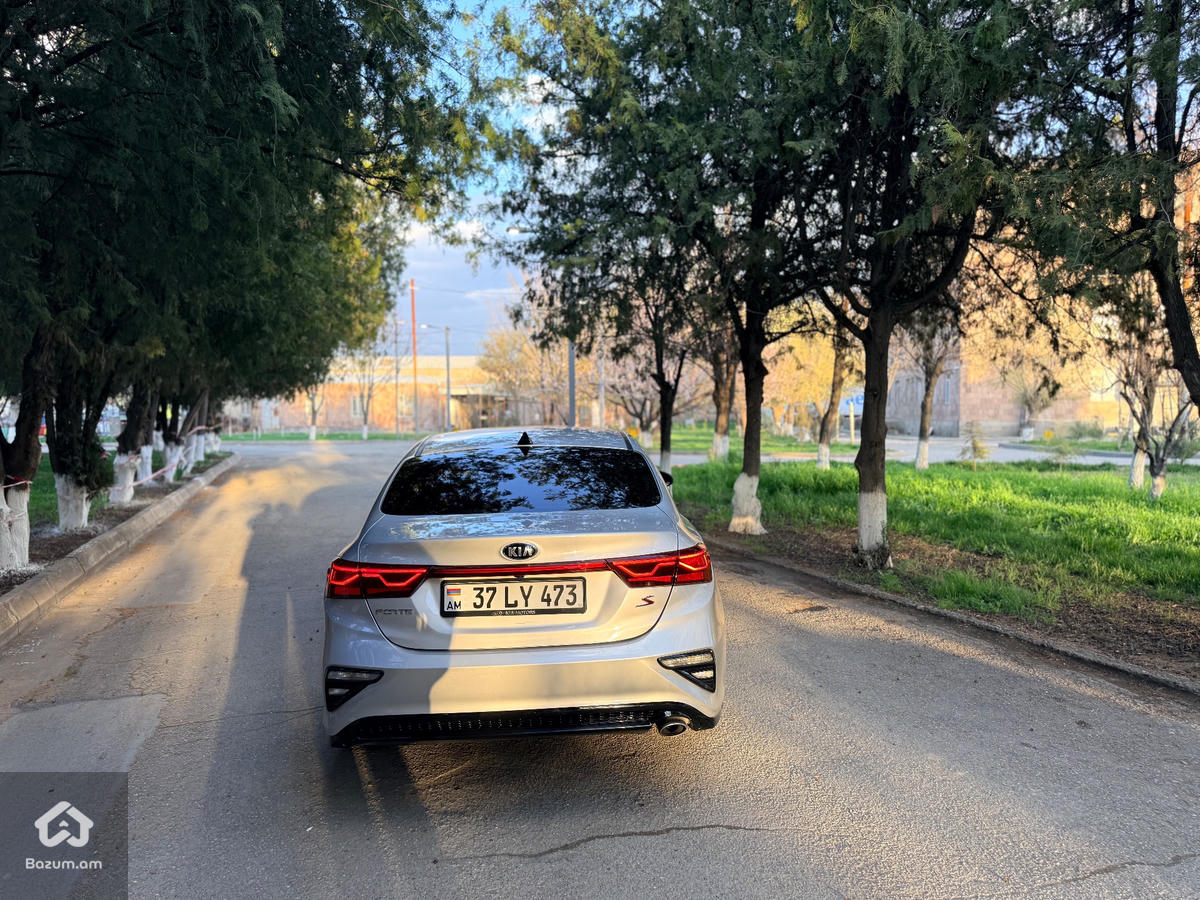 kia forte - image 12