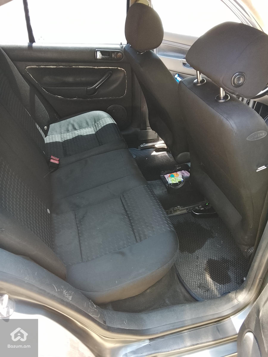 Volkswagen Jetta - image 8