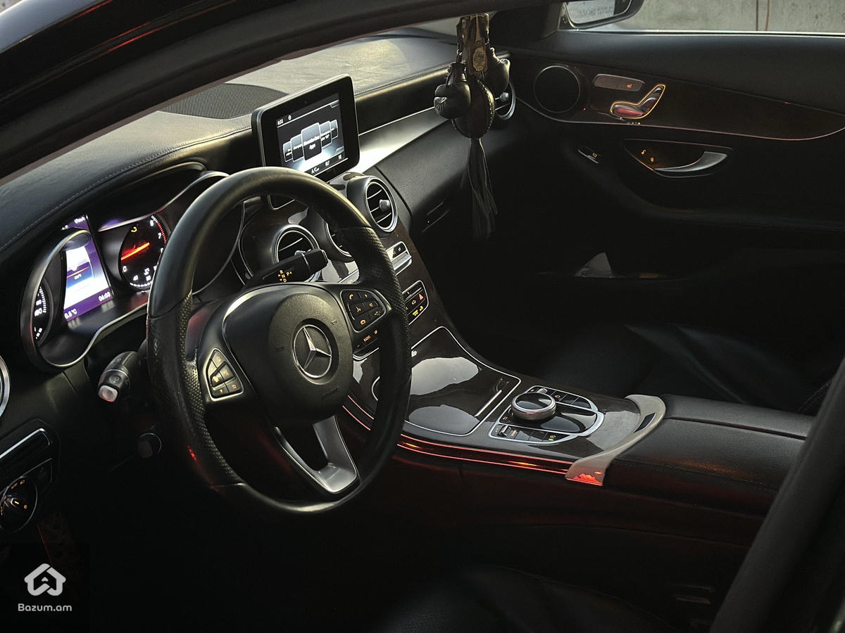 Mercedes C300 - image 5