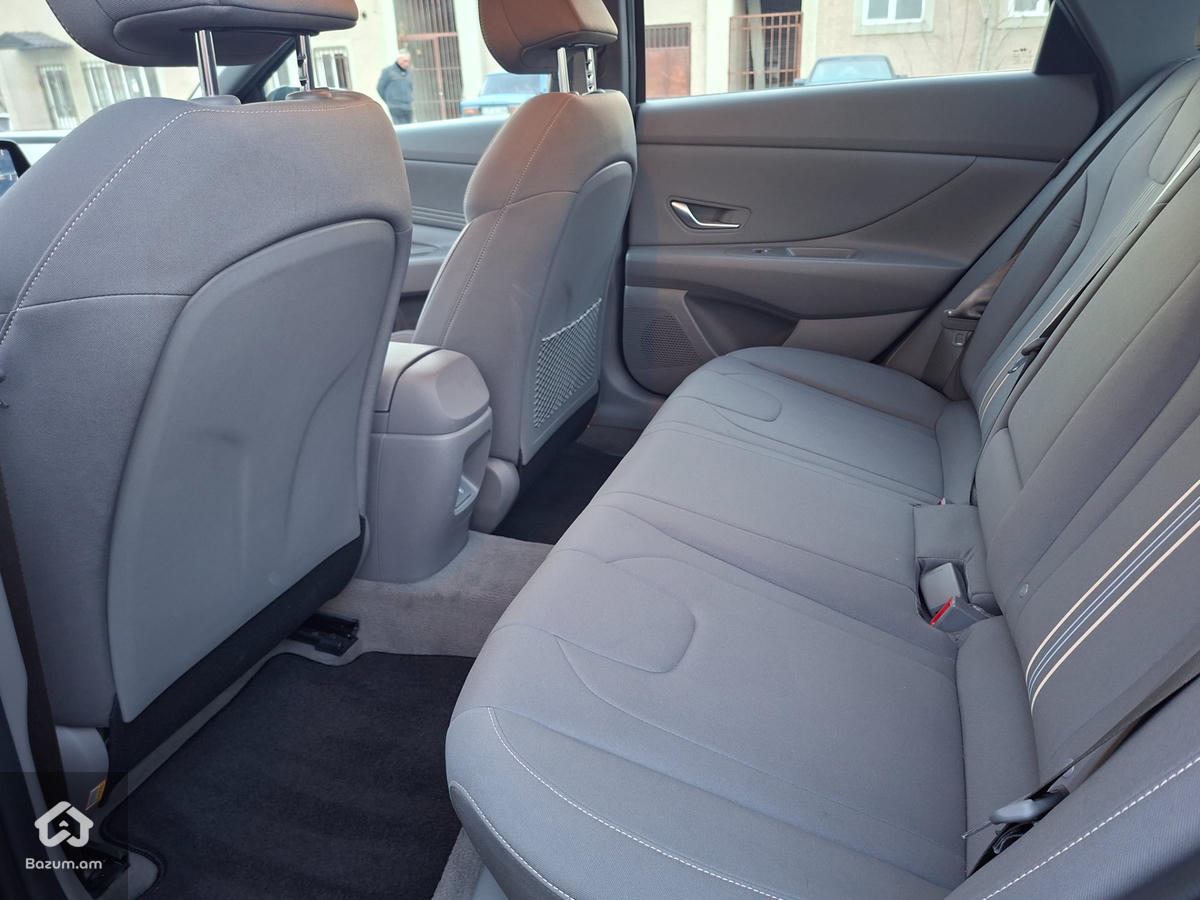 Hyundai Elantra 2025 - image 19