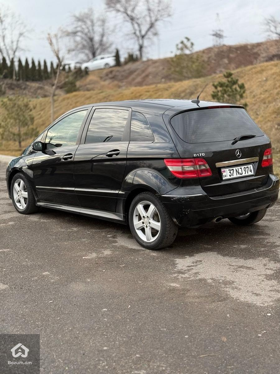 Mercedes Benz B170 - image 14