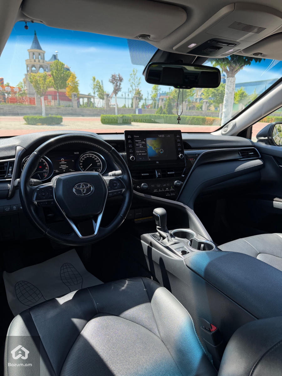 2021 Toyota Camry  2.5 L - image 7