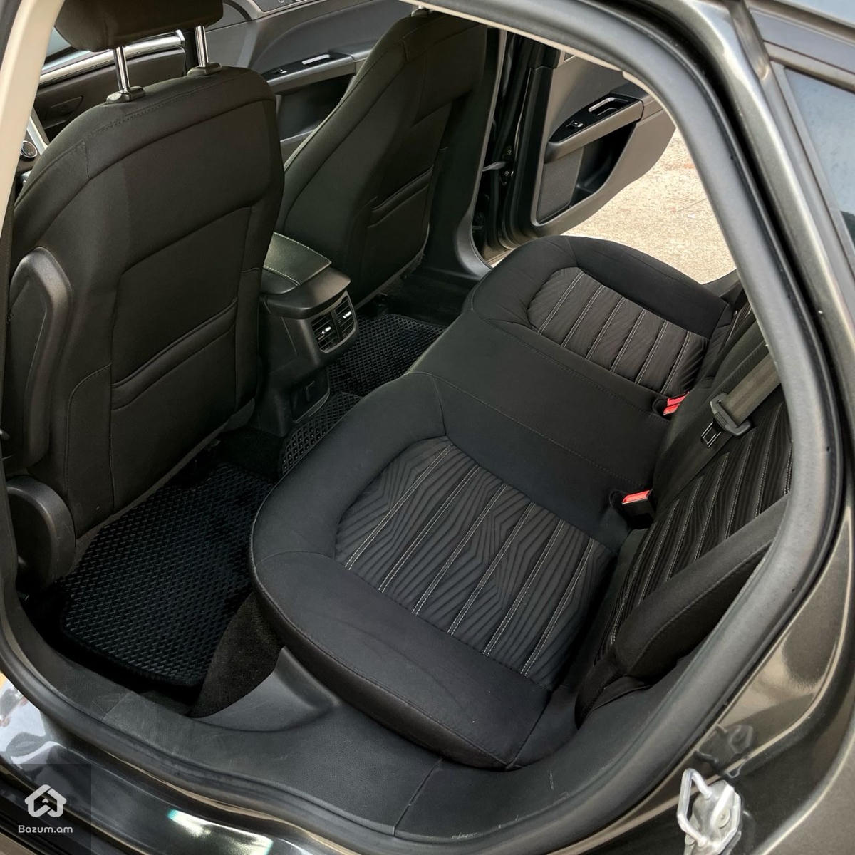 Ford Fusion - image 10