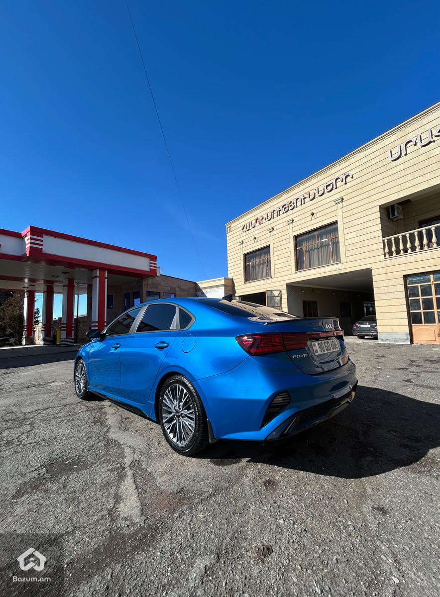 Kia Forte GT LINE Premium - image 7