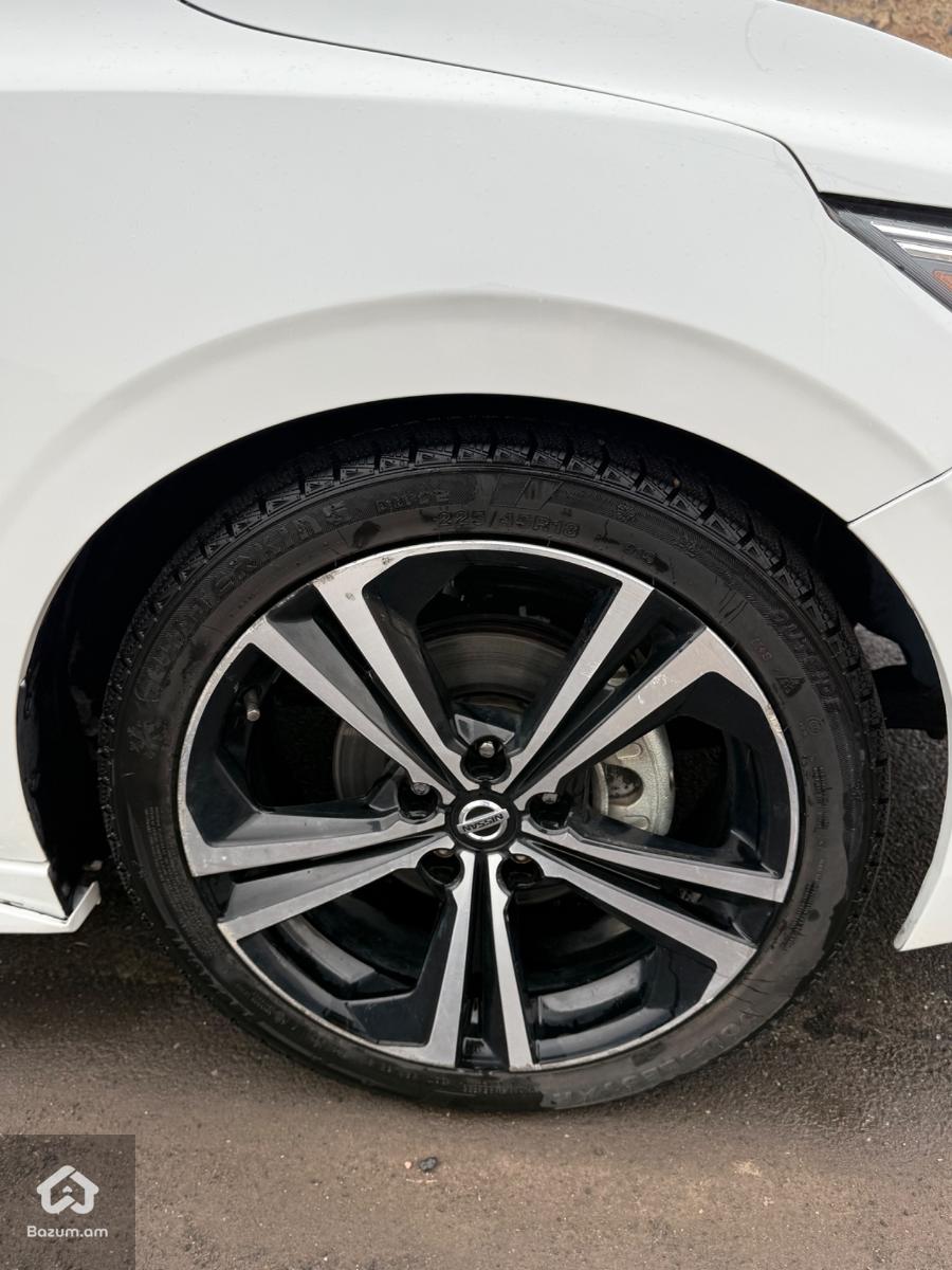 Nissan Sentra SR - image 11