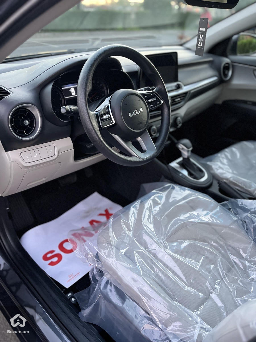 Kia Forte 2023 - image 8