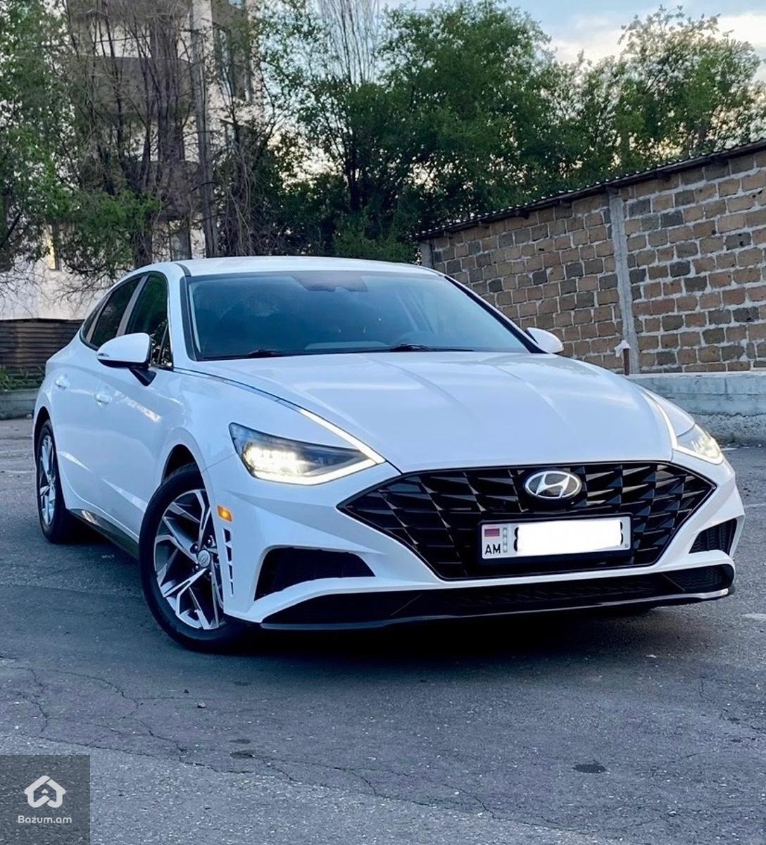 Hyundai Sonata SEL 2023 - image 1