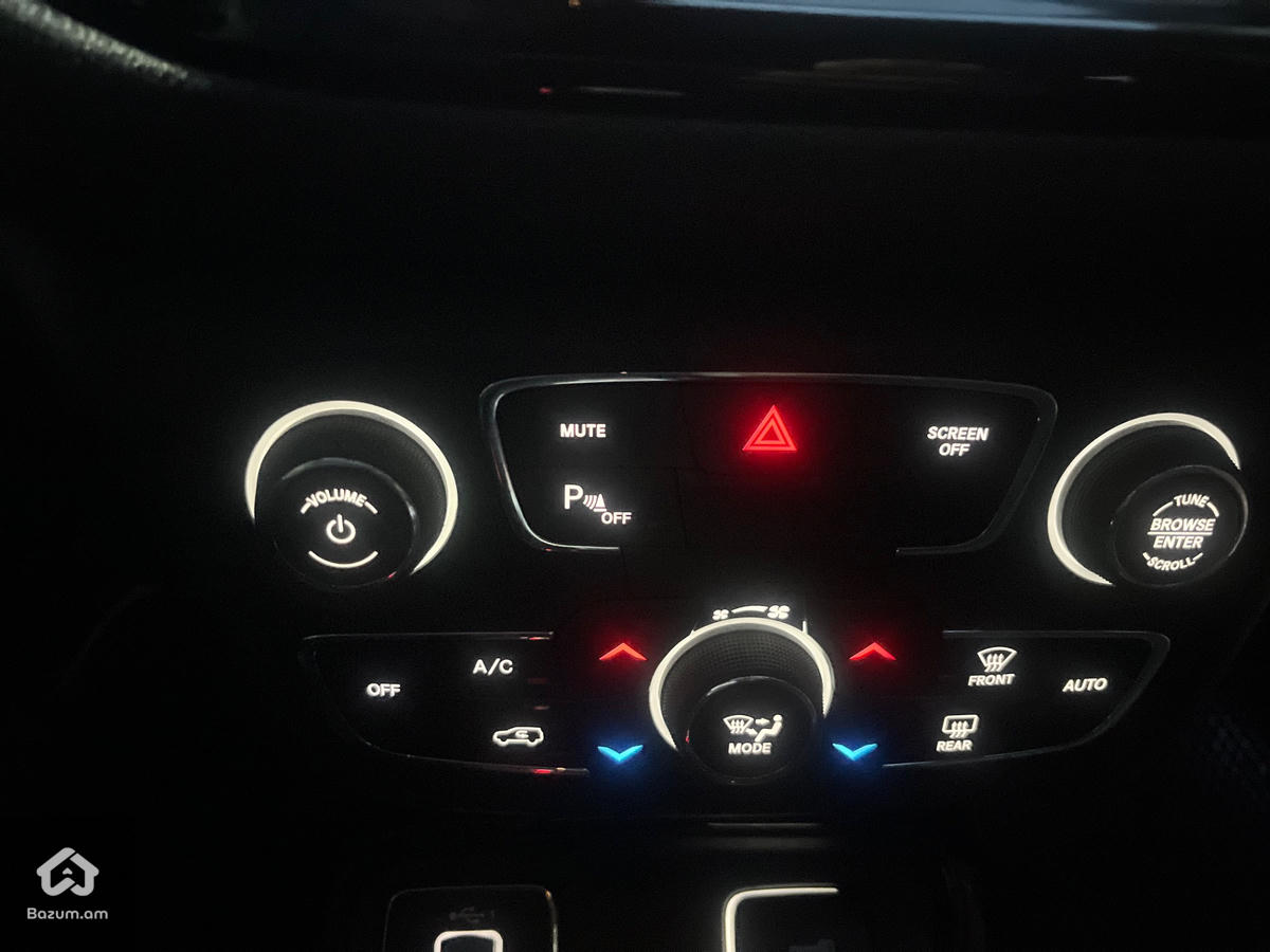 Jeep  COMPASS - image 17